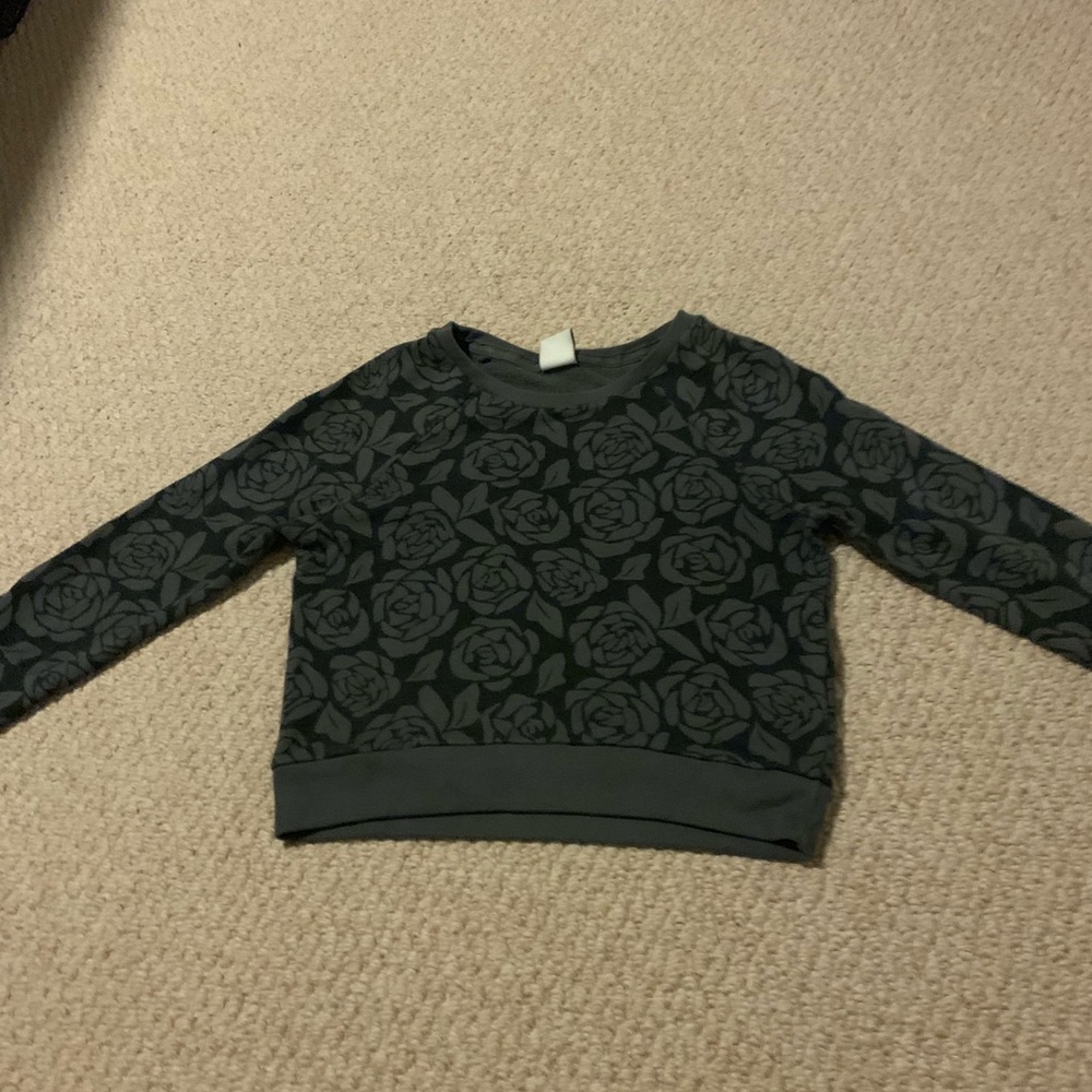grey rose cropped sweater